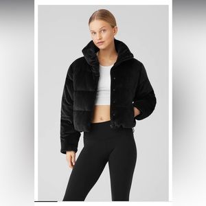 Alo Ribbed Velour Gold Rush Puffer XS